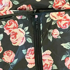 Hanging Garment Bag Vintage 80’s Cabbage Rose Floral Zipper Shoe Pocket Black